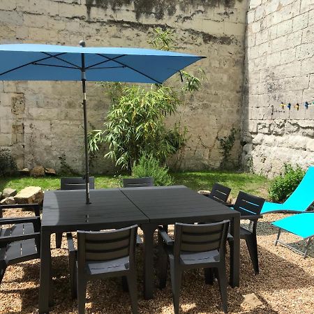 Jolie Maison Tuffeau Centre De Saumur Avec Local Velos 쏘뮤흐 외부 사진