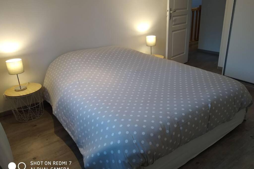 Jolie Maison Tuffeau Centre De Saumur Avec Local Velos 쏘뮤흐 외부 사진